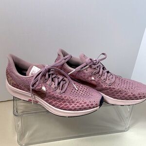 Nike - Women’s Zoom Pegasus 35 - Rose Gold Running Shoes - Size 9